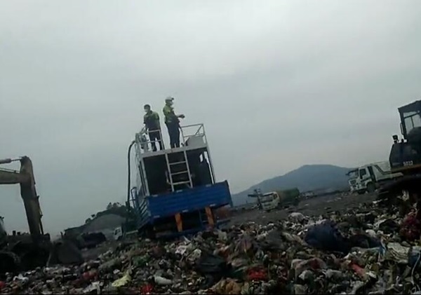 垃圾填埋无土覆盖喷涂机设备施工图片